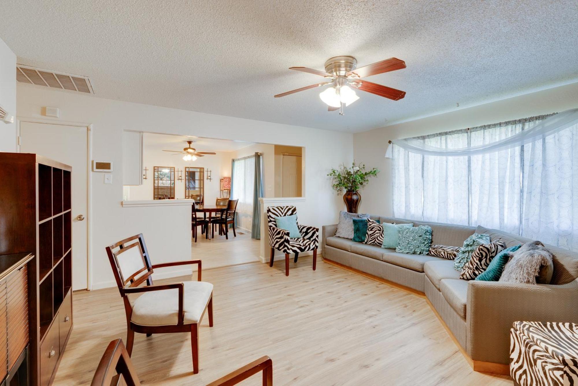 Breezy Fresno Home - Near Airport And Downtown Exterior foto