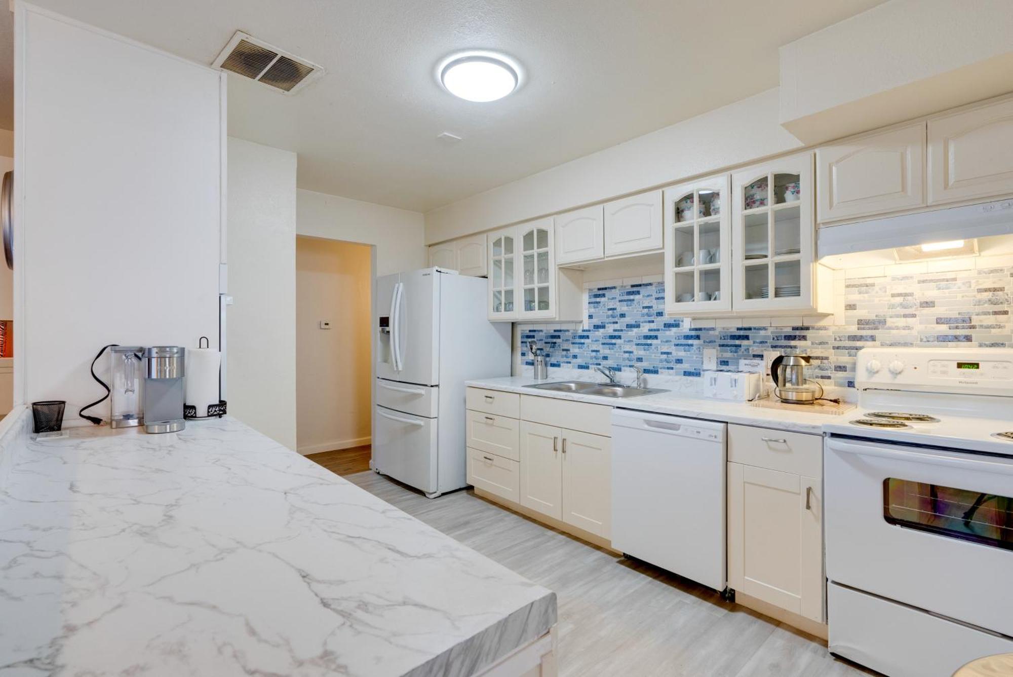 Breezy Fresno Home - Near Airport And Downtown Exterior foto